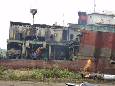 Tài sản trăm tỷ 'vạ vật' trên biển vì cơ chế