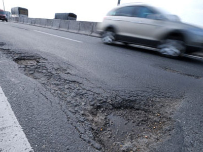 Phí làm đường cao tốc đắt hơn cả Mỹ