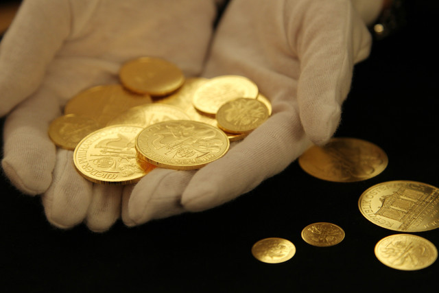 Khép tuần vàng tăng 800.000 đồng/lượng