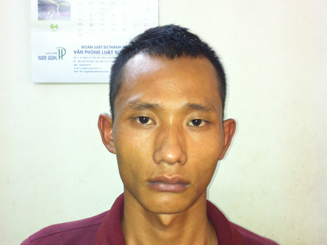 Ép nữ sinh lên taxi vào nhà nghỉ cưỡng bức, cướp tài sản