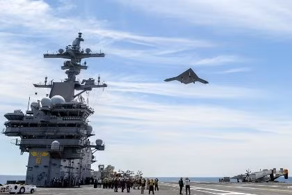 Máy bay không người lái lần đầu cất cánh từ tàu sân bay