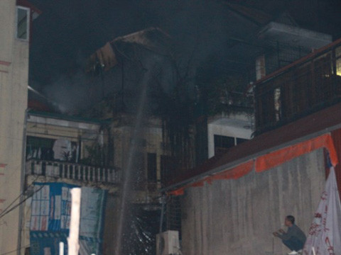 Lại cháy trong khu tập thể Nam Đồng