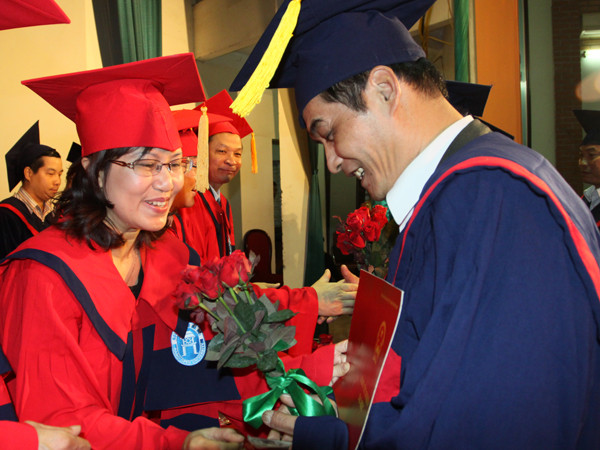 Những tấm bằng tại chức mất cơ hội thi tuyển công chức tại Nam Định