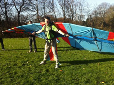 Clip lừa đảo 'người bay' gây sốc trên mạng