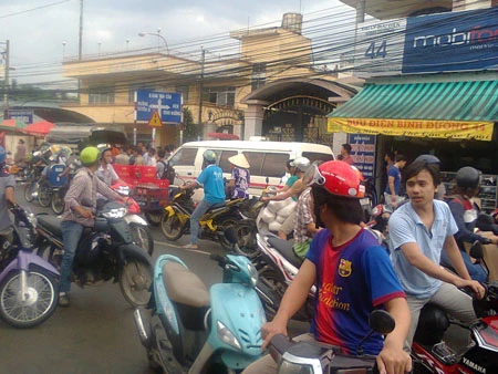 Xác bạn chết cứng trong phòng trọ