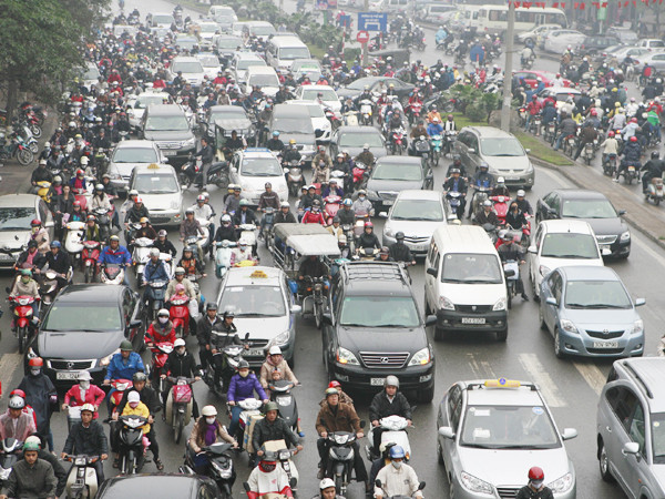 Đường Trần Khát Chân (Hà Nội) buổi sáng thường bị ùn tắc Ảnh: Hồng Vĩnh