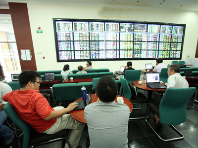 Nhà đầu tư đang quay trở lại và lạc quan vào xu hướng tăng của thị trường - Ảnh: Đào Ngọc Thạch