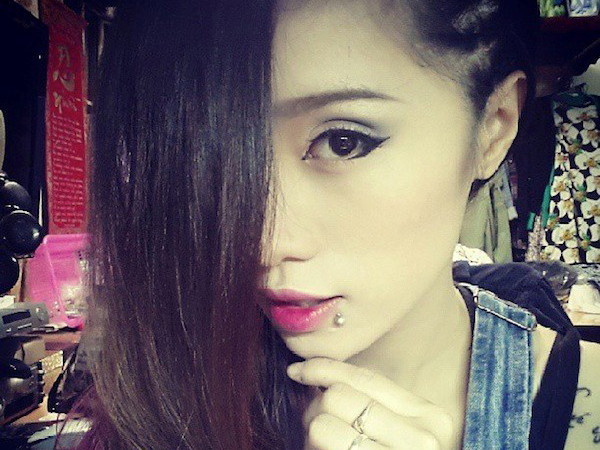 Thiếu nữ Hà thành xỏ khuyên ngón tay, rốn và... lưỡi