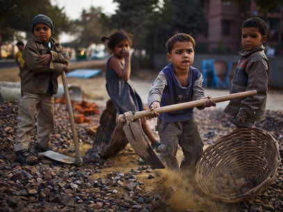 Những phận đời “Osin” nhí