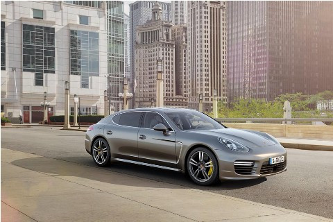 Porsche Panamera Turbo S hơn 10 tỉ đồng 'khủng' mức nào?