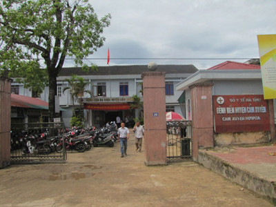 Cách chức phó trưởng khoa 'siêu quậy'