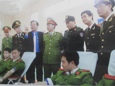 Làn sóng thi đua tình nguyện