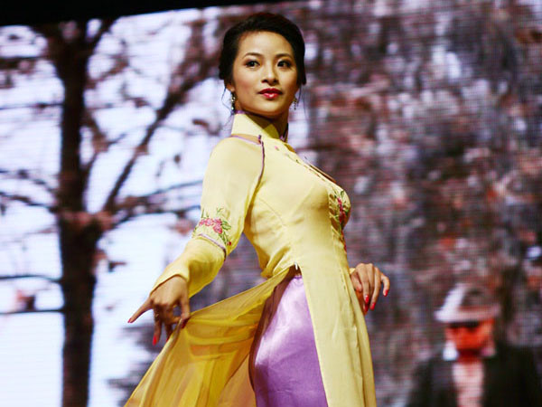 Gặp lại nét thanh tân thiếu nữ Hà Nội