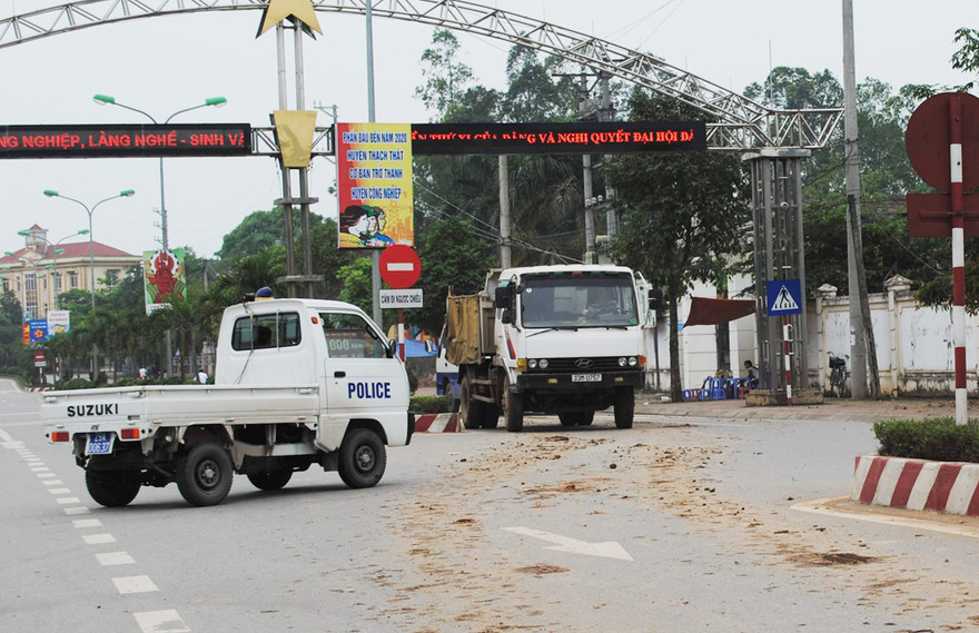 Công an làm ngơ cho xe vi phạm