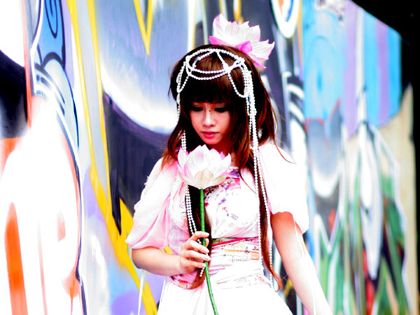 Mỹ nhân truyện tranh khoe sắc