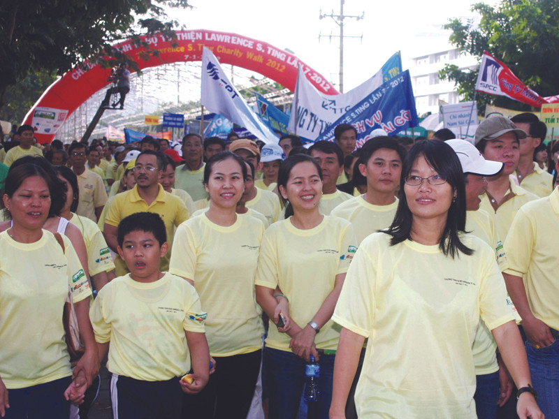 Hào hứng đi bộ