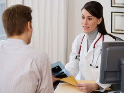 Ai dễ bị ung thư tinh hoàn?