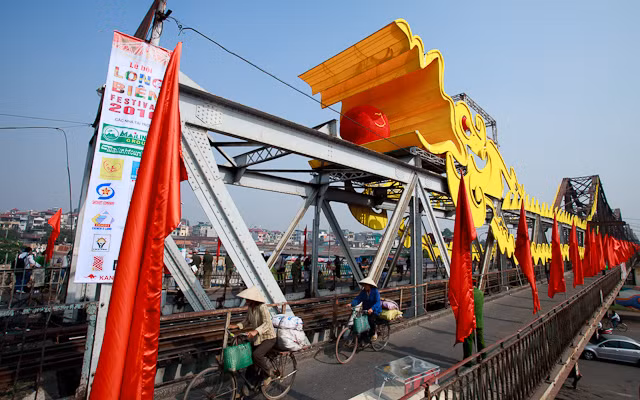 Ngắm 'Cầu rồng kể chuyện ngàn năm'