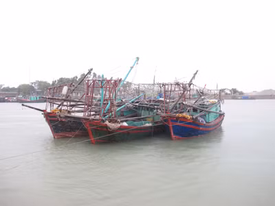 Cứu 41 người trên bè bị trôi dạt