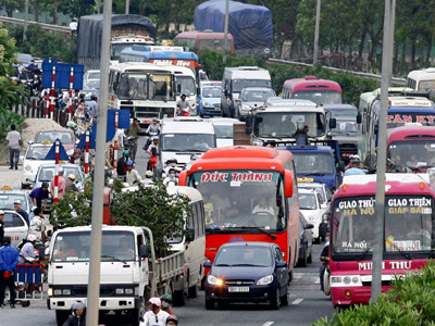 Căng thẳng xe đò về thành phố