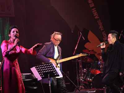 Giải Cống hiến: Tham vọng tiến ra hải ngoại