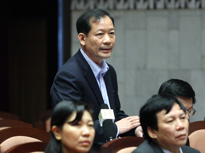 Cái gốc là lương quá thấp (?)