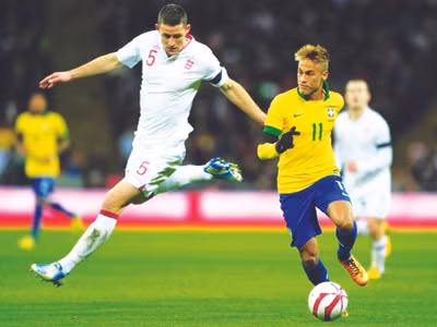 Vòng loại World Cup 2014: Tuyển Anh khủng hoảng trung vệ