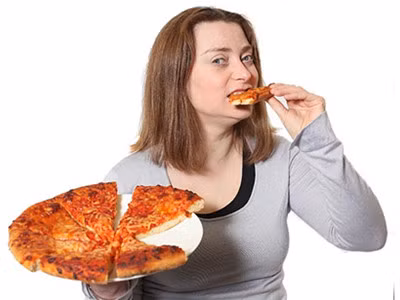 Người phụ nữ 31 năm chỉ ăn pizza