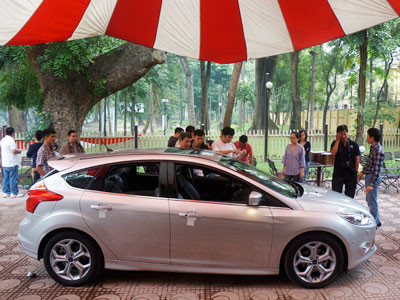 Thị trường ô tô Việt qua 10 tháng bết bát