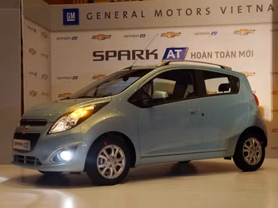 Cận cảnh Chevrolet Spark AT tại Việt Nam
