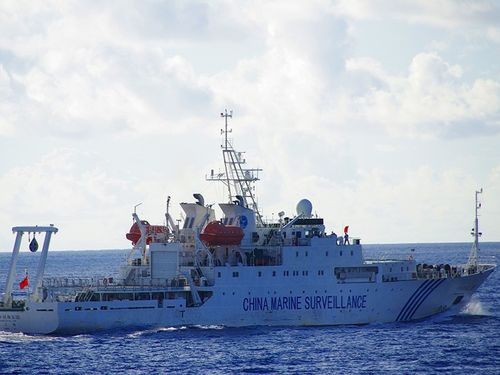 Khi cờ đến tay Trung Quốc