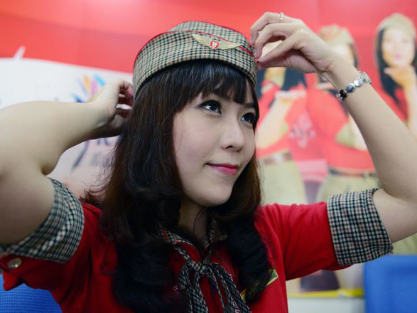 Tiếp viên Vietjet Air gợi cảm trước giờ bay