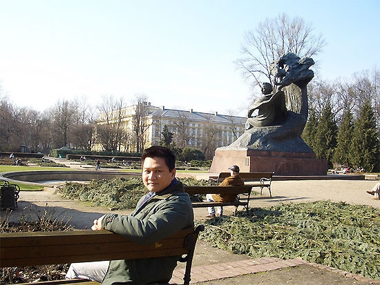 Warszawa thân yêu: Sách du ký đầu tiên ở VN