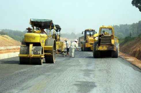 Nhà thầu ‘chết thảm’ vì nạn ‘cắt phế’