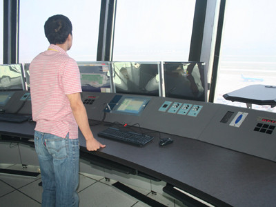 Hướng dẫn nhân viên xỉa răng, gặm xương