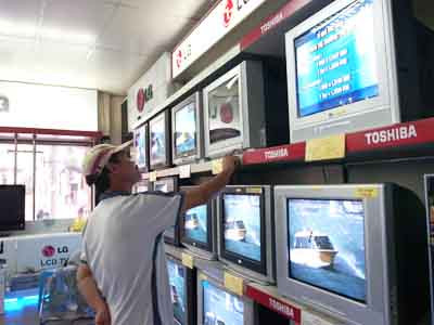 Truyền hình trả tiền: Không thể một mình một chợ