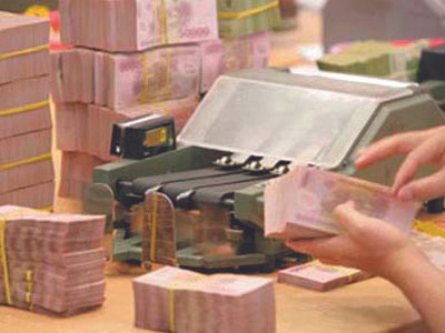 Hiện mới chỉ có một số ngân hàng thương mại giảm lãi suất nhỏ giọt, cho khoản vay ngắn hạn. Ảnh: PV