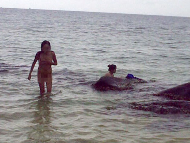 Đại gia và những kiểu 'tắm tiên' quái chiêu