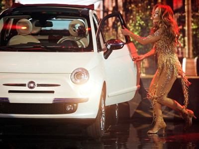 Fiat 500C xuất hiện đặc sắc cùng Jennifer Lopez