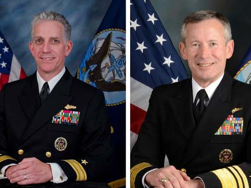Phó đô đốc Ted Branch (bên phải), Giám đốc tình báo hải quân và Chuẩn Đô đốc Bruce Loveless, Giám đốc cơ quan hoạt động tình báo