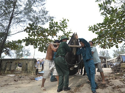 Quảng Trị sơ tán dân khỏi vùng nguy hiểm của bão