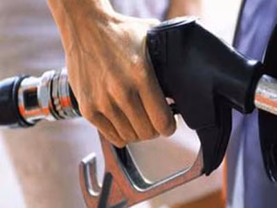 Nên công bố các gian lận trong ngành xăng dầu