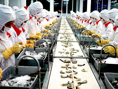 Đừng để doanh nghiệp như 'cá nằm trên thớt'