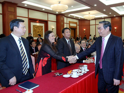 Ban Bí thư gặp mặt giới văn nghệ sỹ, khoa học, trí thức