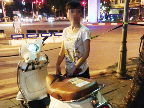 Vứt xe, bỏ 'bạn tình' chạy trốn 141