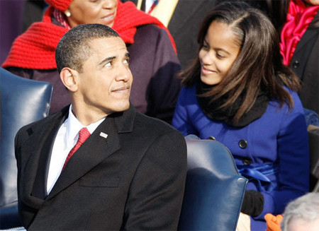 Ông Obama cấm con gái dùng Facebook