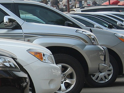 Thị trường ô tô cuối năm: Sức mua chững lại