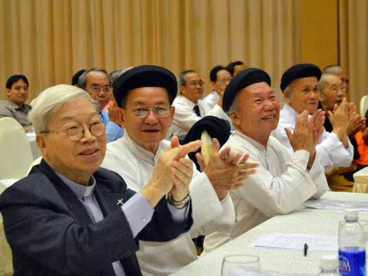 Mặt trận Tổ quốc không chỉ đứng ngoài vỗ tay