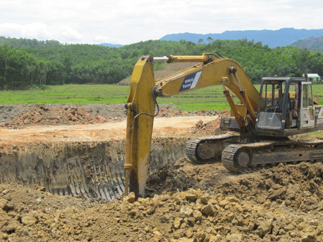 Lò gạch, khoáng sản tàn phá ruộng đồng