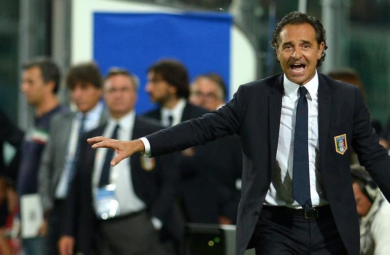 HLV Cesare Prandelli: "Đừng khinh Italia"!